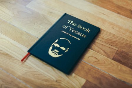 Buku Ini Mengganti Kata Tuhan dengan Kanye West